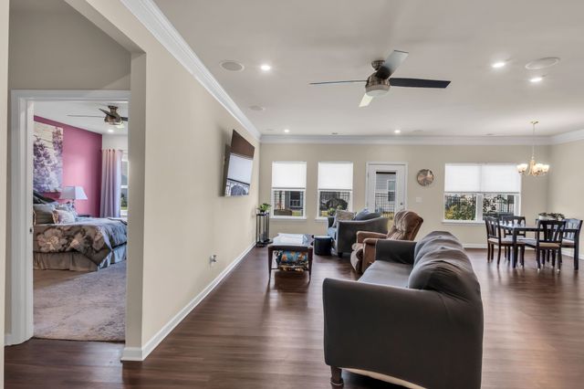 3722 Pelham Wood Dr, Murfreesboro, TN 37128