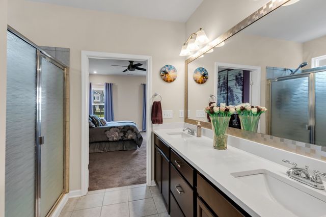 3722 Pelham Wood Dr, Murfreesboro, TN 37128