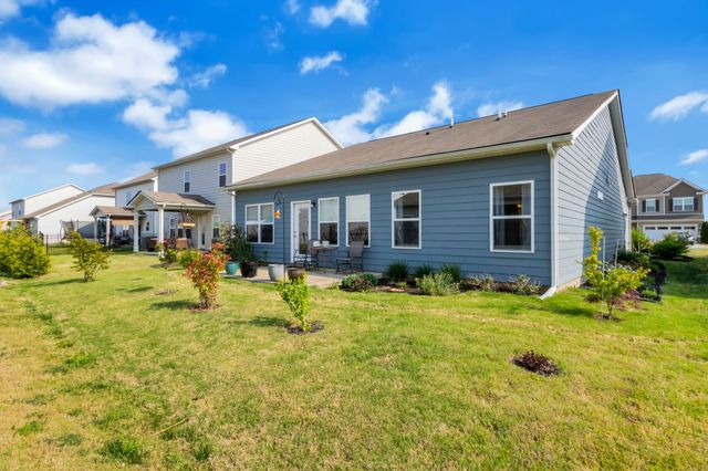 3722 Pelham Wood Dr, Murfreesboro, TN 37128