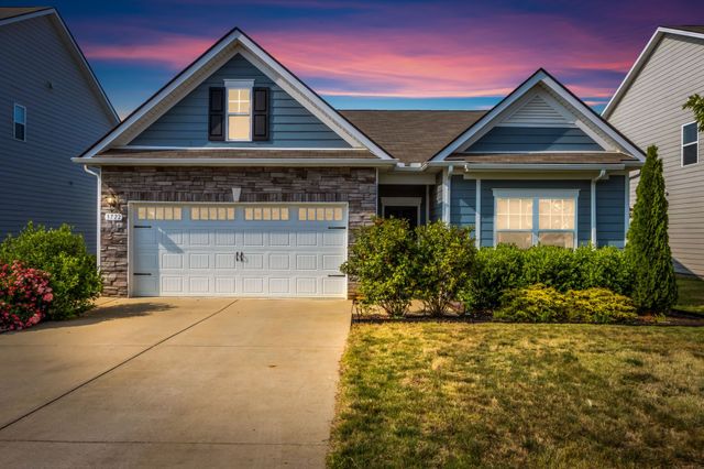 3722 Pelham Wood Dr, Murfreesboro, TN 37128