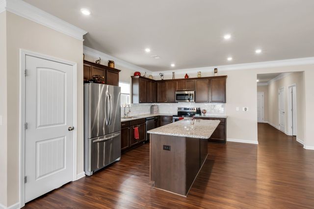 3722 Pelham Wood Dr, Murfreesboro, TN 37128