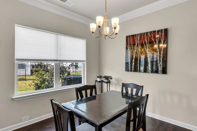 3722 Pelham Wood Dr, Murfreesboro, TN 37128