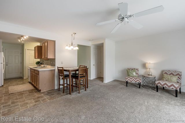 1277 Edelweiss Lane, Waterford Charter Township, MI 48327