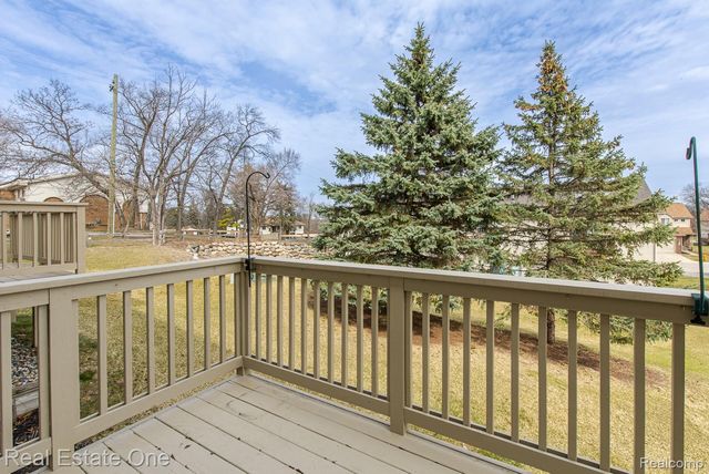 1277 Edelweiss Lane, Waterford Charter Township, MI 48327