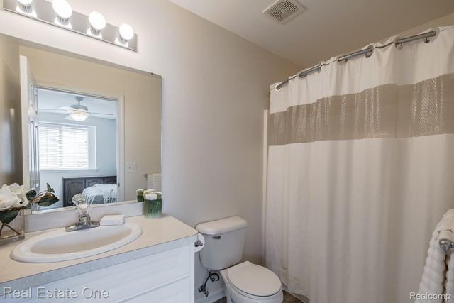 1277 Edelweiss Lane, Waterford Charter Township, MI 48327