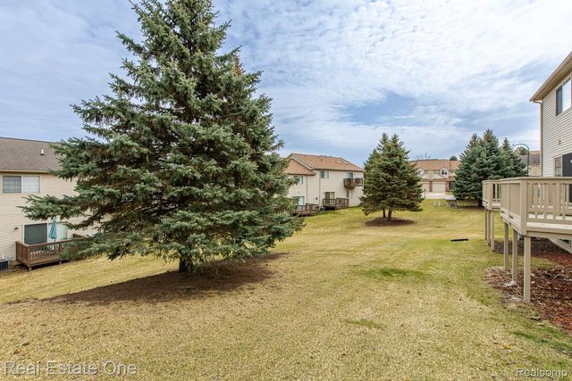 1277 Edelweiss Lane, Waterford Charter Township, MI 48327