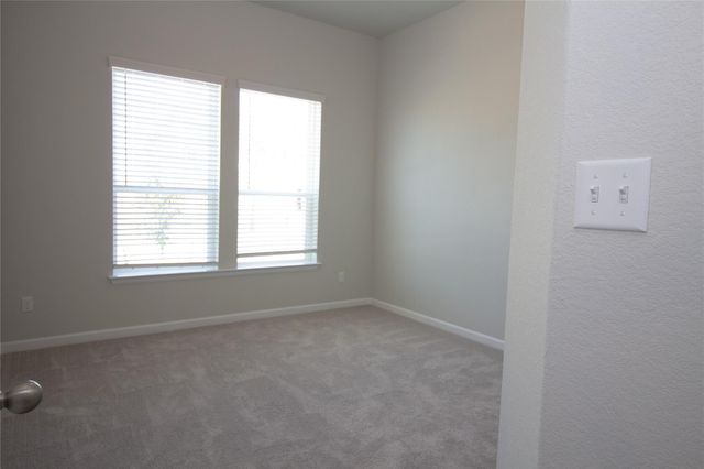 105 Stone fork LN, Hutto, TX 78634