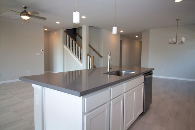 105 Stone fork LN, Hutto, TX 78634