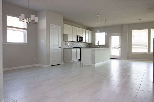 105 Stone fork LN, Hutto, TX 78634