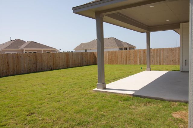 105 Stone fork LN, Hutto, TX 78634