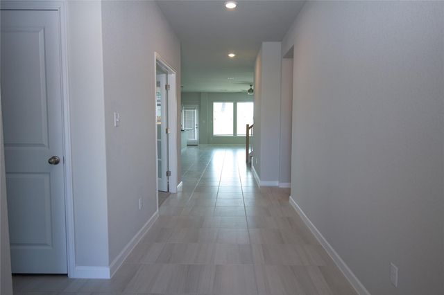 105 Stone fork LN, Hutto, TX 78634