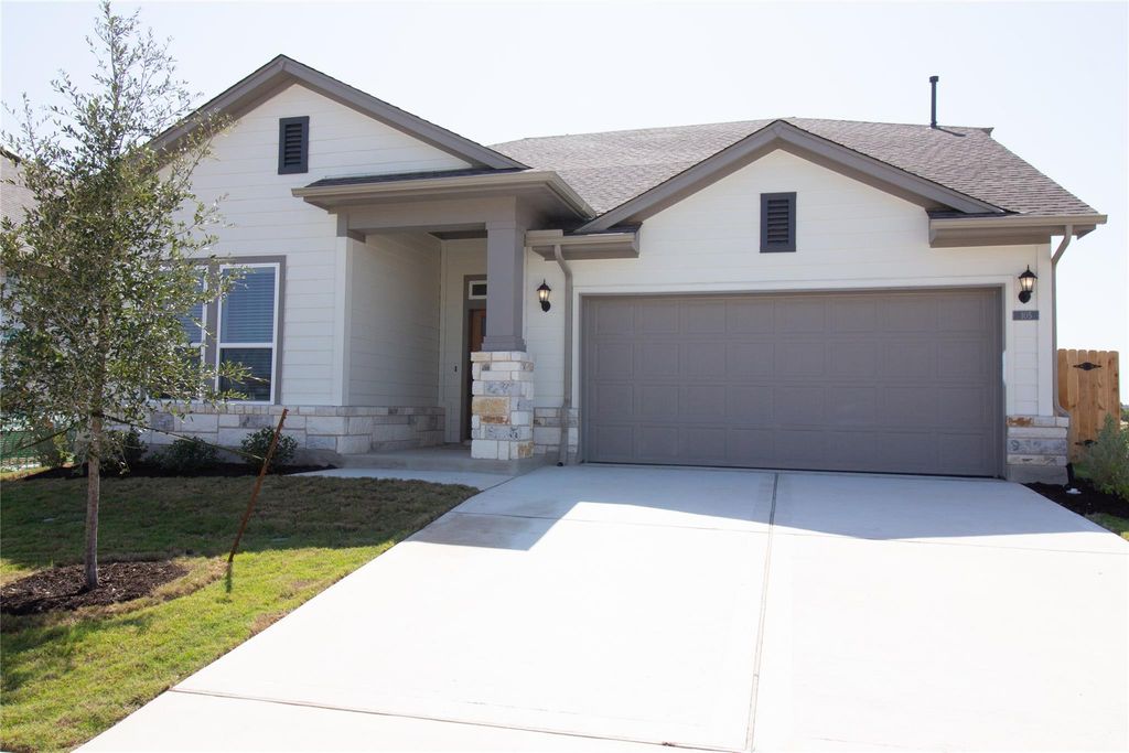 105 Stone fork LN, Hutto, TX 78634