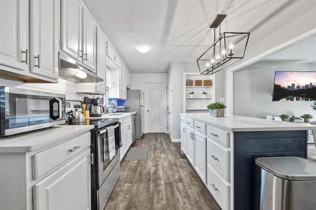 4283 Hiram Lithia Springs Road SW, Powder Springs, GA 30127