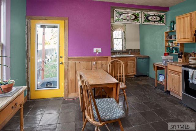 334 S 6th Avenue, Pocatello, ID 83201