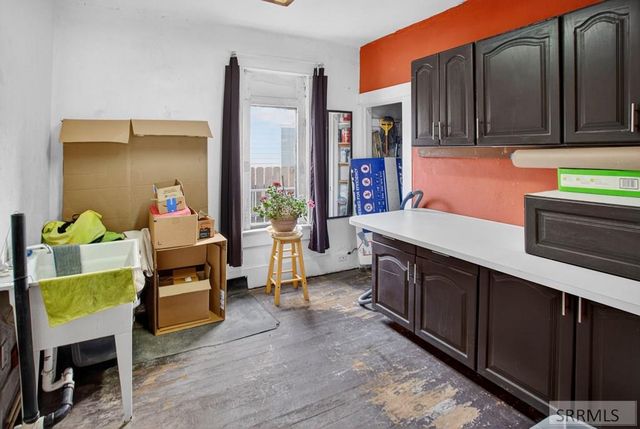 334 S 6th Avenue, Pocatello, ID 83201