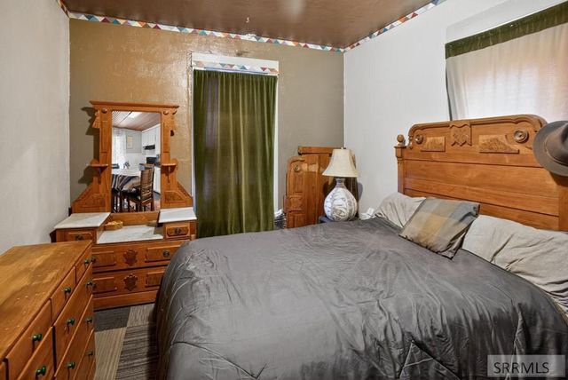 334 S 6th Avenue, Pocatello, ID 83201