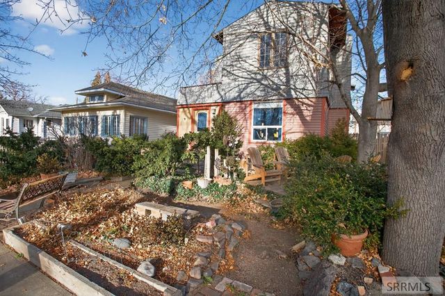 334 S 6th Avenue, Pocatello, ID 83201