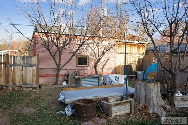 334 S 6th Avenue, Pocatello, ID 83201