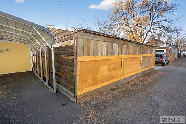 334 S 6th Avenue, Pocatello, ID 83201