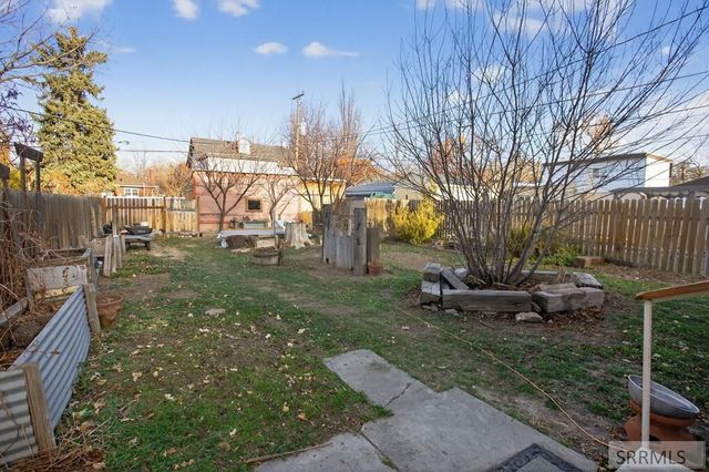 334 S 6th Avenue, Pocatello, ID 83201