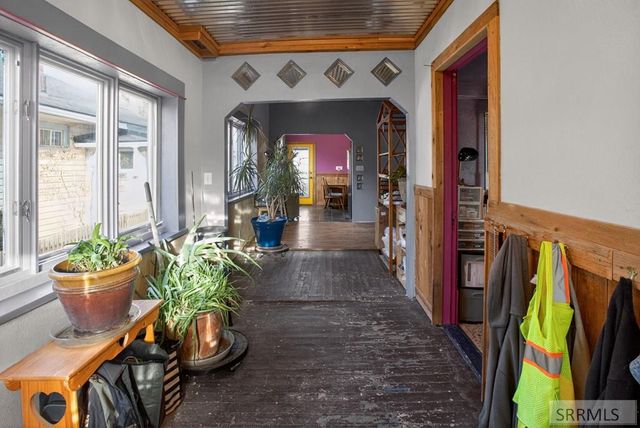 334 S 6th Avenue, Pocatello, ID 83201