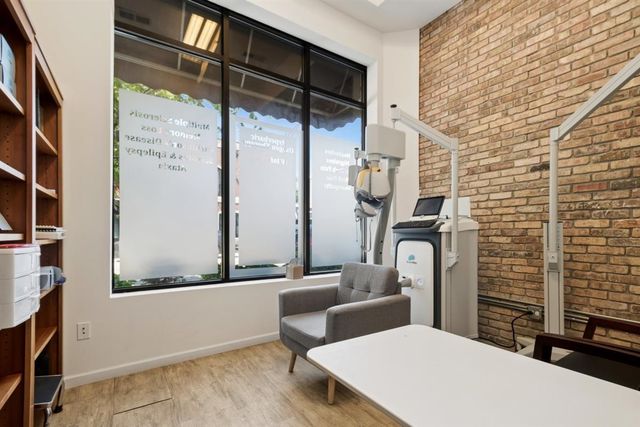 2219-23 W BELMONT Avenue, Chicago, IL 60618