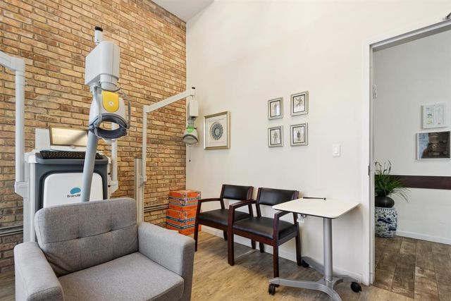 2219-23 W BELMONT Avenue, Chicago, IL 60618