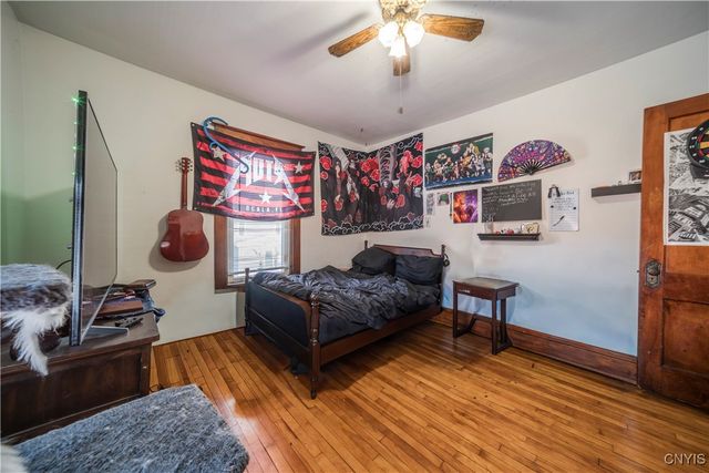 18 Auburn Avenue, Utica, NY 13501