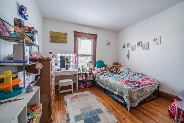 18 Auburn Avenue, Utica, NY 13501