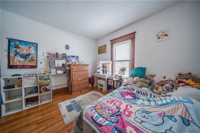 18 Auburn Avenue, Utica, NY 13501