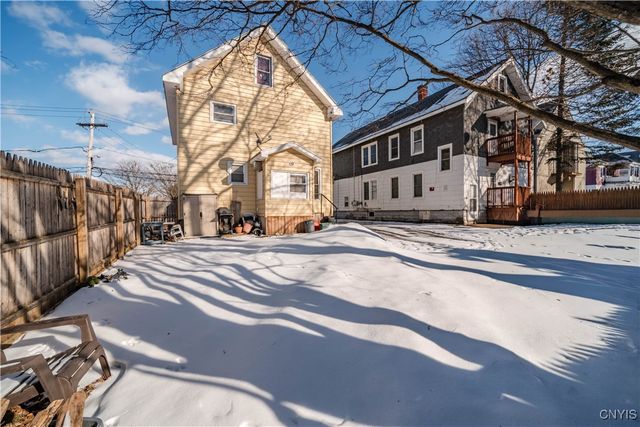 18 Auburn Avenue, Utica, NY 13501