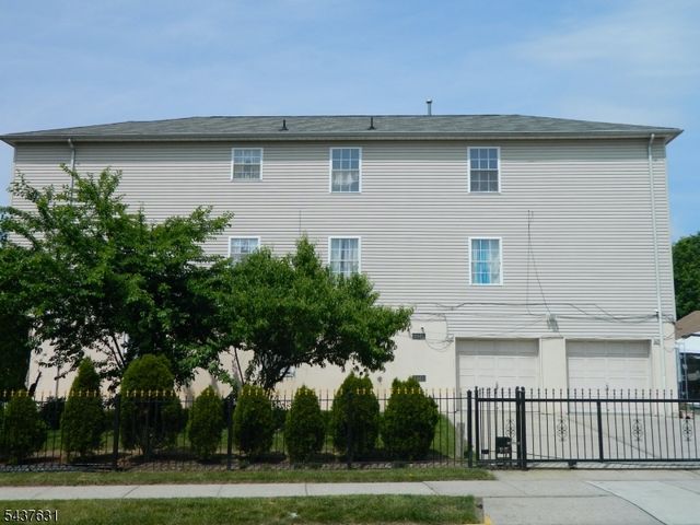 140 S Burnett St, East Orange City, NJ 07018