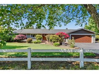 8131 Se PUDDING CREEK Dr, Salem, OR 97317