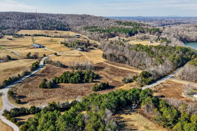 305 Caney Bend Rd, Doyle, TN 38559