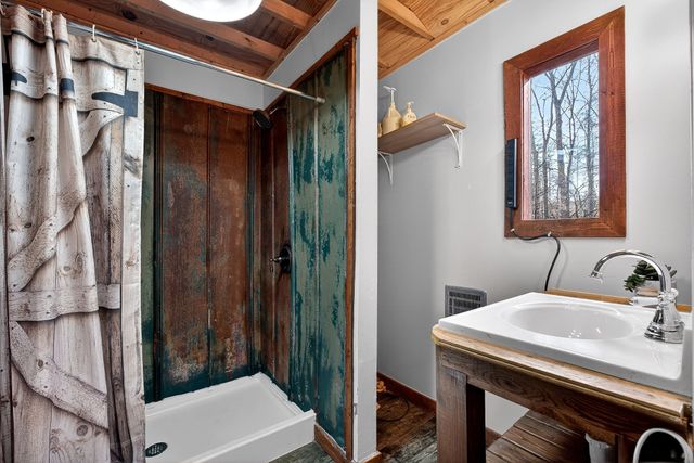 305 Caney Bend Rd, Doyle, TN 38559