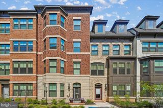 110 NW MARKET SQ NW #24, Vienna, VA 22180