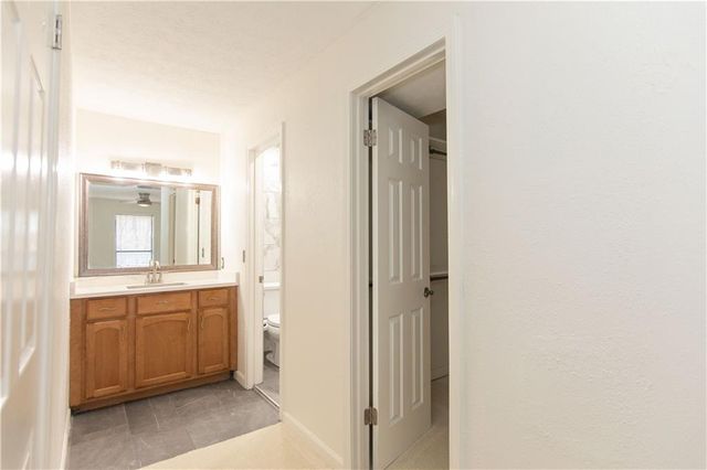 616 Summit North NE Drive 616, Atlanta, GA 30324