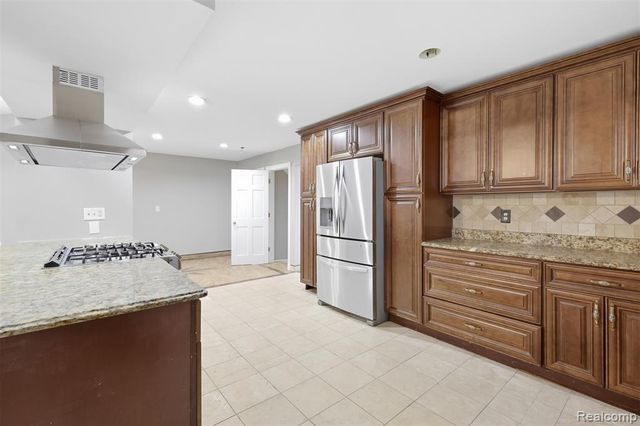 18116 Outer Drive, Dearborn, MI 48128