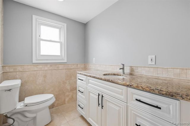 18116 Outer Drive, Dearborn, MI 48128