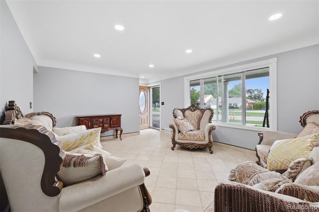 18116 Outer Drive, Dearborn, MI 48128