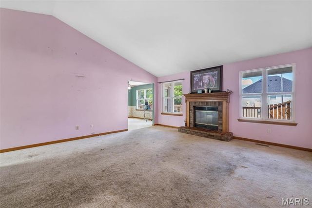1828 Chateau Du Mont Drive, Florissant, MO 63031
