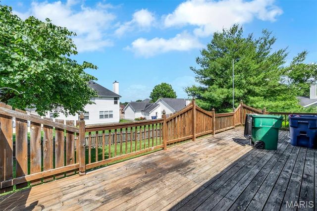 1828 Chateau Du Mont Drive, Florissant, MO 63031