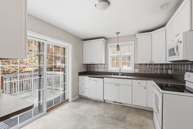 254 Front Street, Manchester, NH 03102