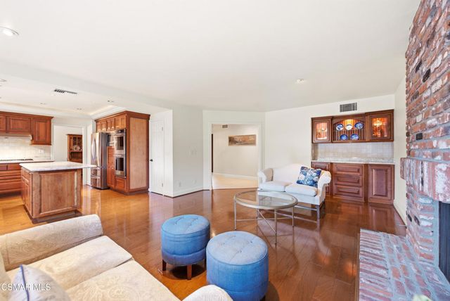 3883 Calle Buena Vista, Newbury Park, CA 91320