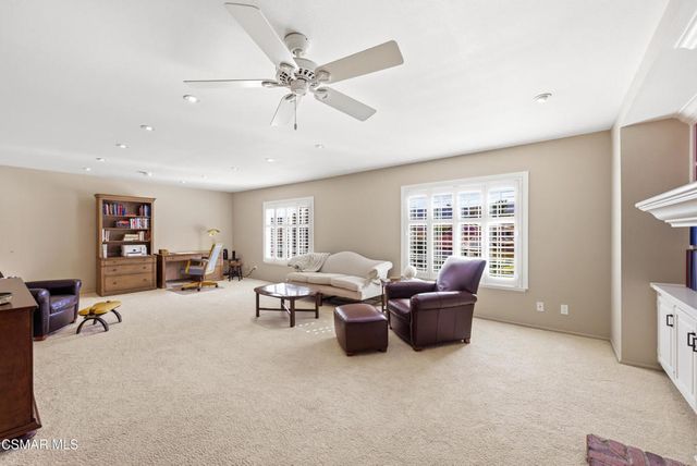 3883 Calle Buena Vista, Newbury Park, CA 91320