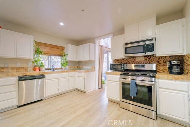 13584 Sutter Court, Fontana, CA 92336