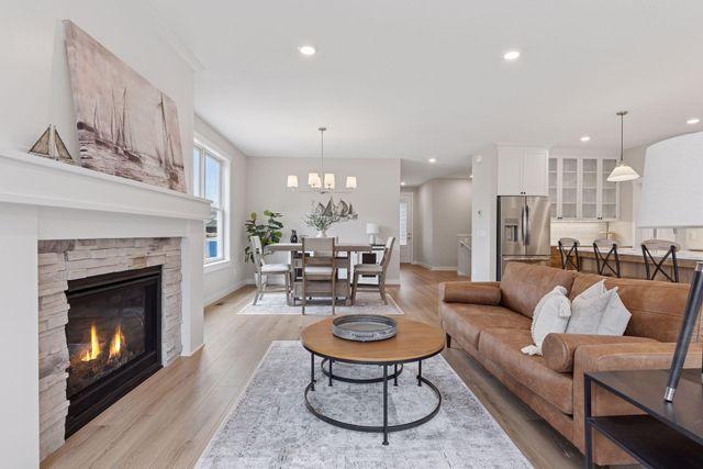 2823 Thompson Drive, River Falls, WI 54022