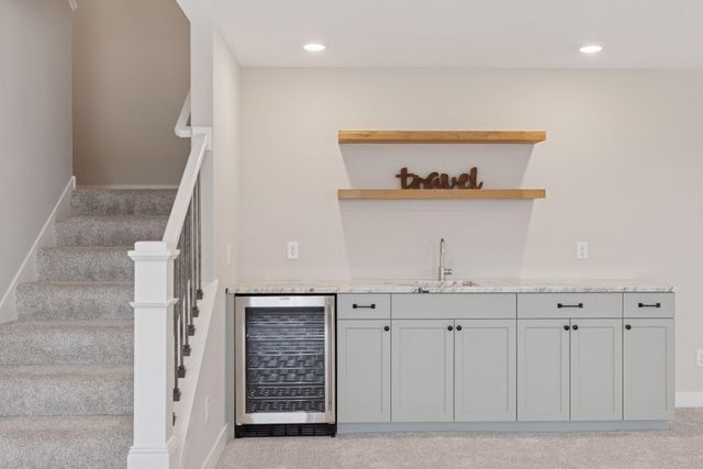 2823 Thompson Drive, River Falls, WI 54022