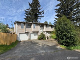 2620 NE 136th Street, Seattle, WA 98125