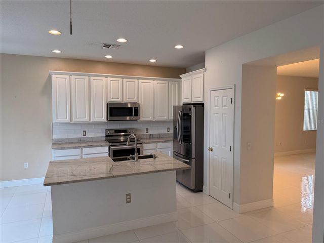 1112 PINE RIDGE DRIVE, Davenport, FL 33896